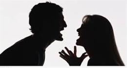 4 سنوات من الزواج الأسطوري انتهت بدعوى خلع.. ماذا حدث بين الزوج وزميلته في العمل؟ |عاجل