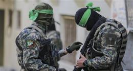 هيئة البث الإسرائيلية: حماس تتهرب من نزع سلاحها وإذا لم تفعل فسيعود الجيش للقتال في غزة