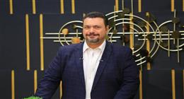 «عيد قيامة مجيد».. مراد مكرم يهنئ جمهوره برسالة مليئة بالمحبة والسلام