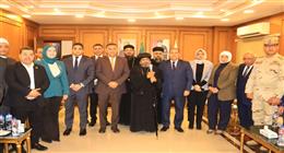 محافظ القليوبية يزور الكنائس للتهنئة بالعيد: المصريون جسد واحد في وطن واحد (صور)