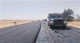 بدء أعمال الرصف بالحزام الأخضر لرفع كفاءة الطرق في مدينة 6 أكتوبر