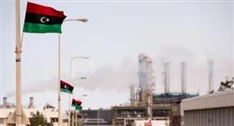 ليبيون يرحبون باحتمالية تصدير النفط لمصر: «نفديها بدمائنا أم الدنيا»
