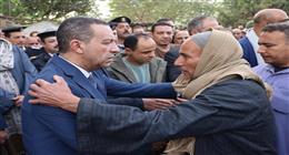 بمشاركة المحافظ.. جنازة مهيبة لـ9 عمال ضحايا حادث المنوفية