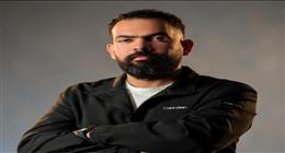 خالد عليش يعلن تعرض والدته لأزمة صحية ويطلب من جمهوره الدعاء لها