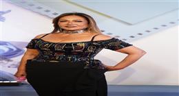 ليلى علوي تتألق بإطلالة فرعونية في افتتاح مهرجان أسوان الدولي لأفلام المرأة