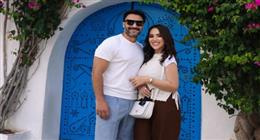 محمد العمروسي يغازل زوجته مي فاروق: «أجمل هدية من ربنا»