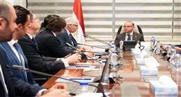 وزير الاستثمار يبحث مع «AJE Group» خطط التوسع وإنشاء منطقة استثمارية جديدة