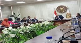 وزير العمل: توجيهات رئاسية بدعم العمالة غير المنتظمة وزيادة المنح
