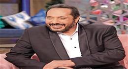 جمهور ساقية الصاوي يحتفل بعيد ميلاد الفنان علي الحجار (فيديو)