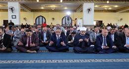 وزير الأوقاف ومحافظ الجيزة يؤديان صلاة الجمعة بمسجد خديجة بنت خويلد