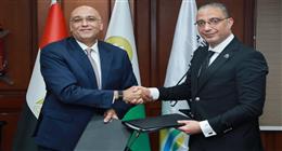 محافظ الجيزة يوقع عقدا بـ17 مليون جنيه لتطوير البنية التحتية في ميت عقبة