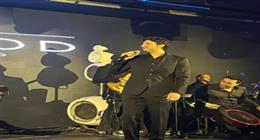 محمد فضل شاكر يغني لوالده ولصباح في ليلة استثنائية بالقاهرة (صور) 