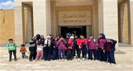 جولة تثقيفية بمتحف إيمحتب في سقارة ضمن أنشطة أتوبيس الفن الجميل (صور)