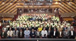 محافظ الجيزة يكرم عمال النظافة والسائقين لدورهم في التعامل مع موجة الأمطار
