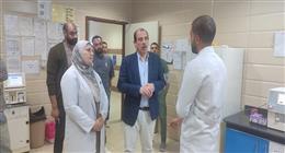 نائب وزير الصحة يحيل مدير مركز التبين ومدير المنطقة الطبية إلى التحقيق