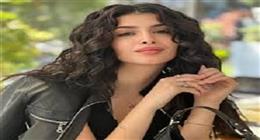 على أنغام «إنتي حتة مني».. سارة بركة تشارك فيديو من أمام الأهرامات
