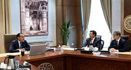 مدبولي يستقبل رئيس وكالة «شينخوا» الصينية ويؤكد: نعتز بمرور 70 عاماً على علاقاتنا الدبلوماسية