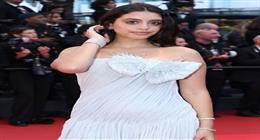 ياسمينا العبد على ريد كاربت مهرجان كان السينمائي