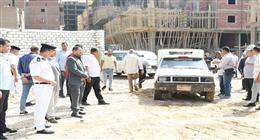 سكرتير عام الفيوم يتابع أعمال نقل موقف العدوة وسيلا إلى الموقع الجديد