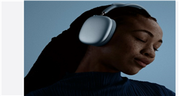 ثورة جديدة من أبل.. AirPods مزودة بحساسات ذكية لفهم ما يحيط بالمستخدم