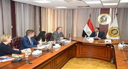 وزير الصناعة: جار دراسة إنشاء مصانع متوسطة داخل القرى بجميع المحافظات