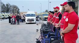 الهلال الأحمر المصري يستقبل الدفعة 42 من المصابين الفلسطينيين