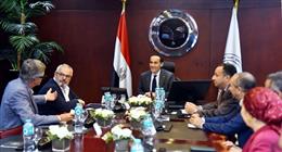 «العامة للاستثمار» يلتقي وفد شركة إيطالية لبحث إنشاء مصنعين للملابس الجاهزة 