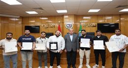 محافظ المنيا يكرم فريق العمل التطوعي المشارك في تطوير قاعات الديوان العام