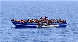 ألمانيا تُشدد قبضتها على الهجرة وترحِّل أكثر من 22 ألف شخص