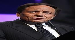 رامي إمام يبدأ توثيق مشوار الزعيم.. هل يسجل عادل إمام المذكرات بصوته؟