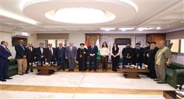محافظ الجيزة يتلقى تهنئة وفود الكنائس بمناسبة عيدالأضحى المبارك