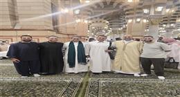 أحمد حاتم ينشر صورا خلال أداء مناسك الحج مع الداعية مصطفى حسني
