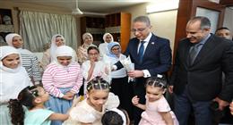 محافظ الجيزة يزور مؤسسة الرعاية الاجتماعية للبنات بإمبابة لتهنئتهن بعيد الأضحى