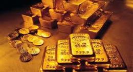 تراجع حاد في أسعار الذهب بنسبة 1.6% والفضة تهبط 2.4% مع صعود الدولار والنفط 
