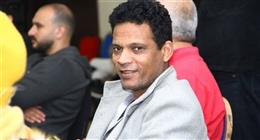الجمهور يودع سيد العديسي بكلمات «كيف أحبك جدًا».. أشهر قصائد الغزل الصعيدي