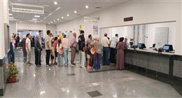 إقبال كثيف من المواطنين لاستقلال قطارات المرحلة الأولى من مونوريل شرق النيل