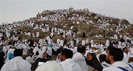 قبل انطلاق الرحلات.. «سياحة النواب» تناقش الضوابط الجديدة لموسم حج 2026