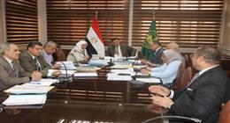 محافظ القليوبية يناقش مقترحات المتقدمين لوظائف قيادية في اجتماع لجنة القيادات