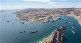 خبير في العلاقات الدولية: الولايات المتحدة تستطيع إيقاف أي عدوان إيراني في مضيق هرمز