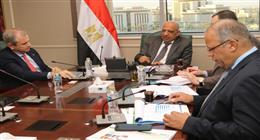 وزير الكهرباء يتابع أعمال مشروعات طاقة الرياح بالزعفرانة والغردقة