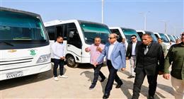 لتحديث أسطول النقل الجماعي.. محافظ المنيا يشهد اصطفاف 73 أتوبيساً أمام المتحف الأتوني