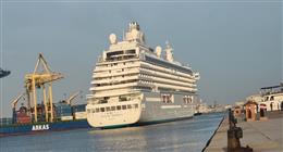 ميناء الإسكندرية يستقبل السفينة السياحية CRYSTAL SERENITY في ختام رحلتها بمصر