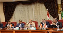 محافظ المنيا: نعمل مع النواب لتلبية مطالب المواطنين