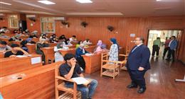 رئيس جامعة كفر الشيخ يتفقد امتحانات الفصل الدراسي الثاني بكليات التربية والتمريض والألسن