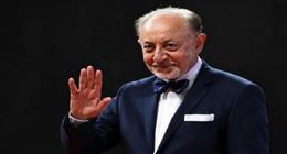 نجوم الفن ينعون عبدالعزيز مخيون: اسمه سيبقى حاضرا في تاريخ الفن العربي