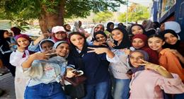 طلاب الشهادة الإعدادية بأسوان يحتفلون بانتهاء ماراثون الامتحانات