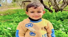 على غرار محمد الدرة..الاحتلال يقتل طفلا بالرصاص أمام والده