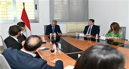 وزير السياحة يبحث سبل زيادة الطاقة الفندقية في مصر