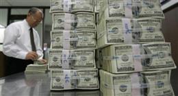 الدولار يقفز بعد تثبيت الفائدة الأمريكية.. والأسواق تترقب تشديدًا نقديًا جديدًا
