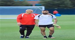 بعد ثنائي الأهلي والزمالك.. حسام حسن يحذر للاعبي المنتخب من البطاقات الصفراء